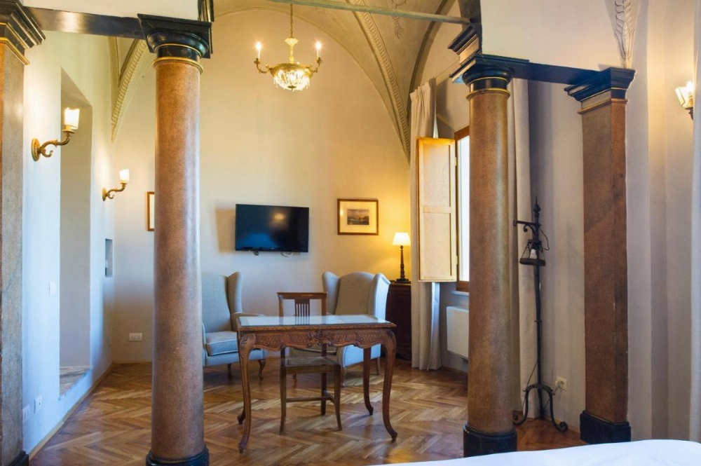 Room image 2