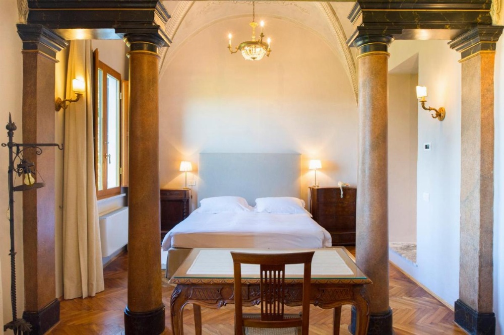 Room image 3
